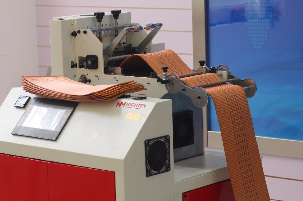 828B Máquina de corte por calor para cortar, marcar y medir eslingas y cintas