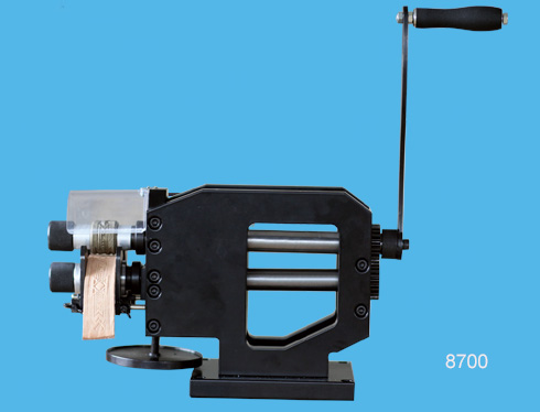 CB8700 Maquina de rodillos para grabar correas,tiras,cintos