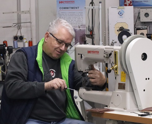 heavy duty leather sewing machine 2.jpg